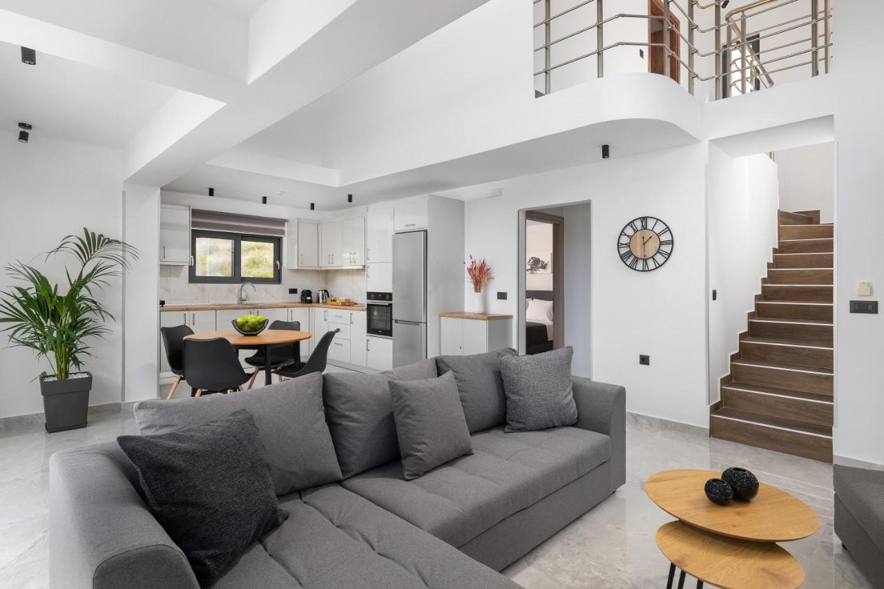 Aiora Luxury Villas Afantou Buitenkant foto