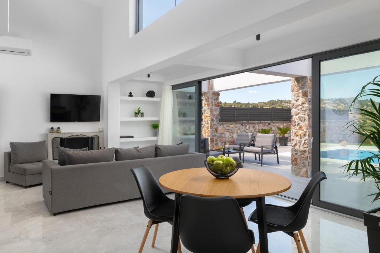 Aiora Luxury Villas Afantou Buitenkant foto