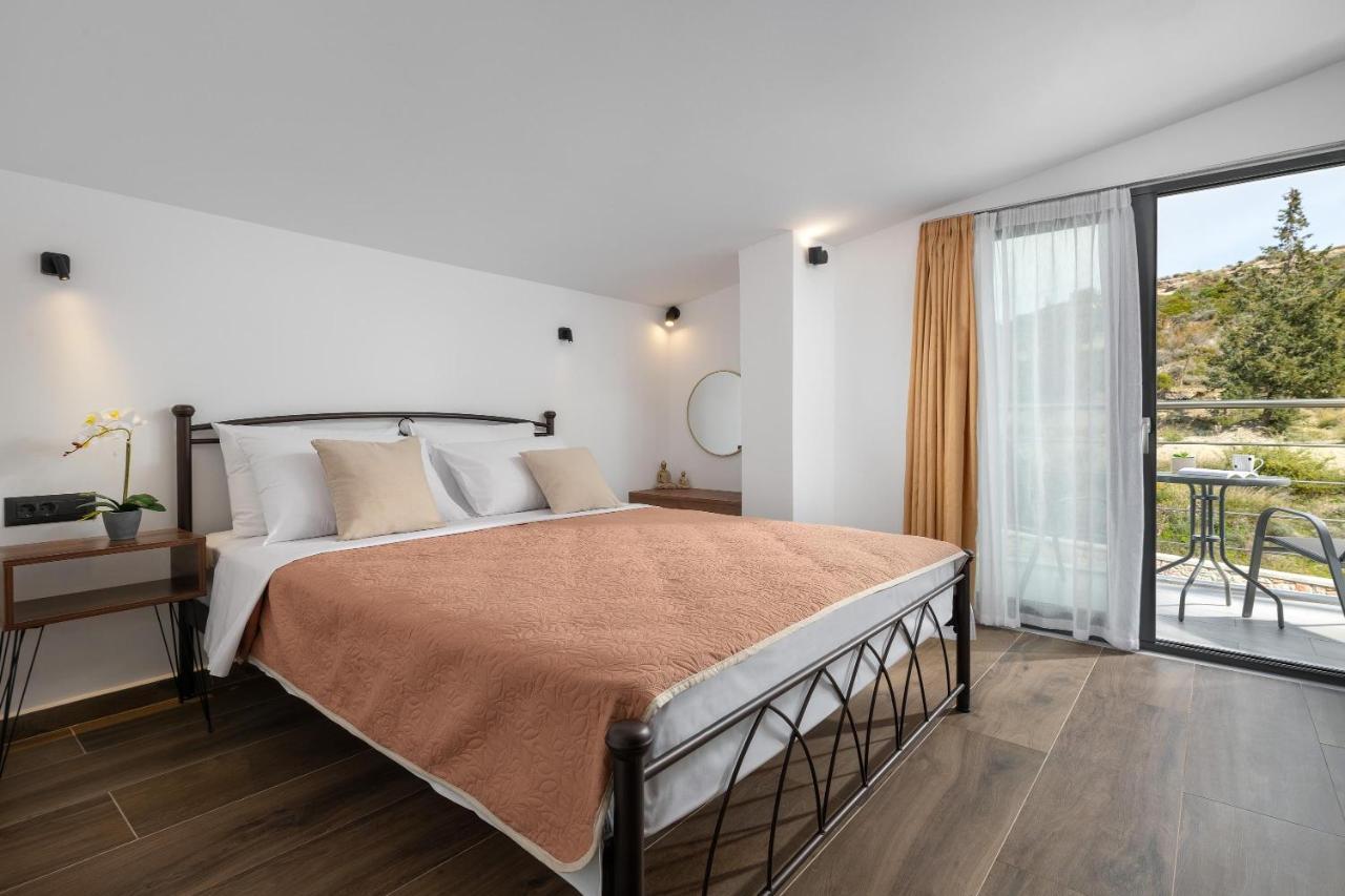 Aiora Luxury Villas Afantou Buitenkant foto