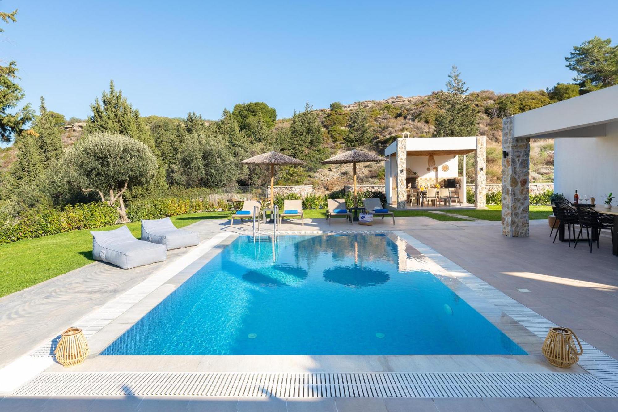 Aiora Luxury Villas Afantou Buitenkant foto